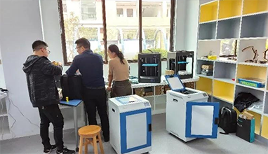 創(chuàng)想三維助力金華浦江縣龍峰國(guó)際學(xué)校完成創(chuàng)科教育的創(chuàng)新與變革