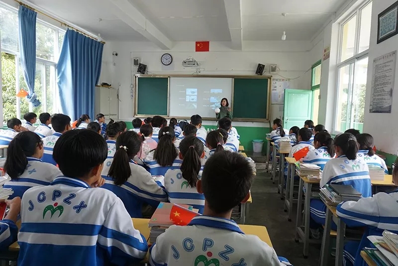 公益助學(xué)講解3D打印機(jī)知識(shí)