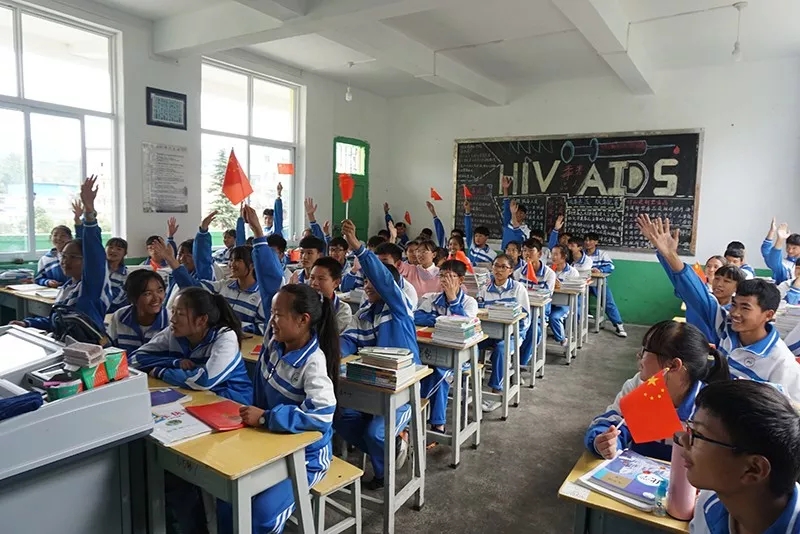 學(xué)生踴躍回答3D打印機(jī)問題