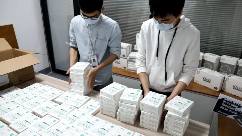 整理捐贈(zèng)口罩 整理捐贈(zèng)口罩